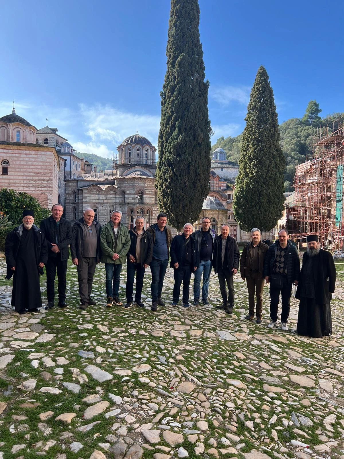 Високи представници академских установа из Србије у посети манастирима на Светој Гори